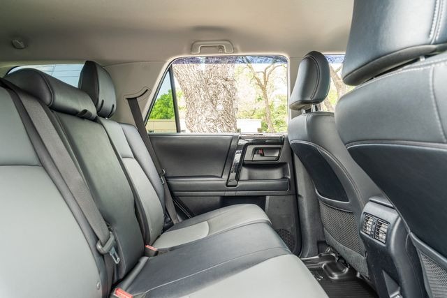 2021-toyota-4runner sr5-premium-for-sale-40