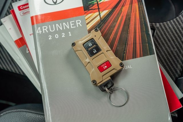 2021-toyota-4runner sr5-premium-for-sale-48