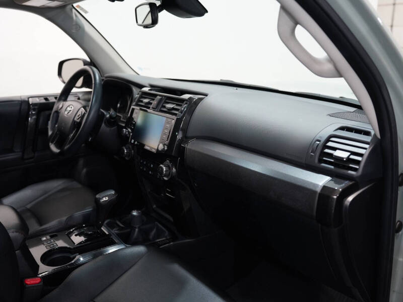 2021-toyota-4runner-trd-pro-4x4-4dr-suv (32)