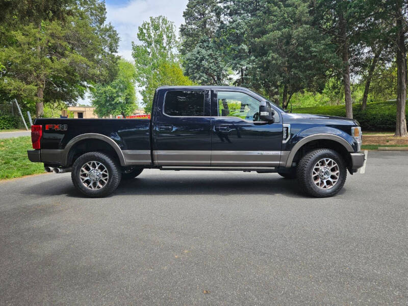 2022-ford-f-250-super-duty-king-ranch-4x4-4dr-crew-cab-6-8-ft-sb-pickup (1)