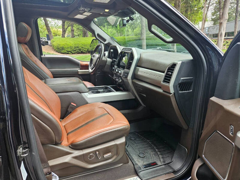 2022-ford-f-250-super-duty-king-ranch-4x4-4dr-crew-cab-6-8-ft-sb-pickup (2)