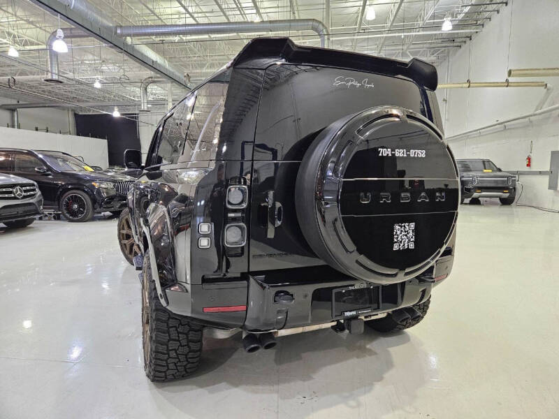 2023-land-rover-defender-110-v8-awd-4dr-suv (7)