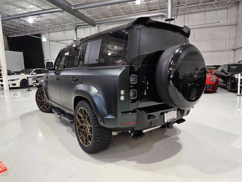 2025-land-rover-defender-110-v8-p525-awd-4dr-suv (21)