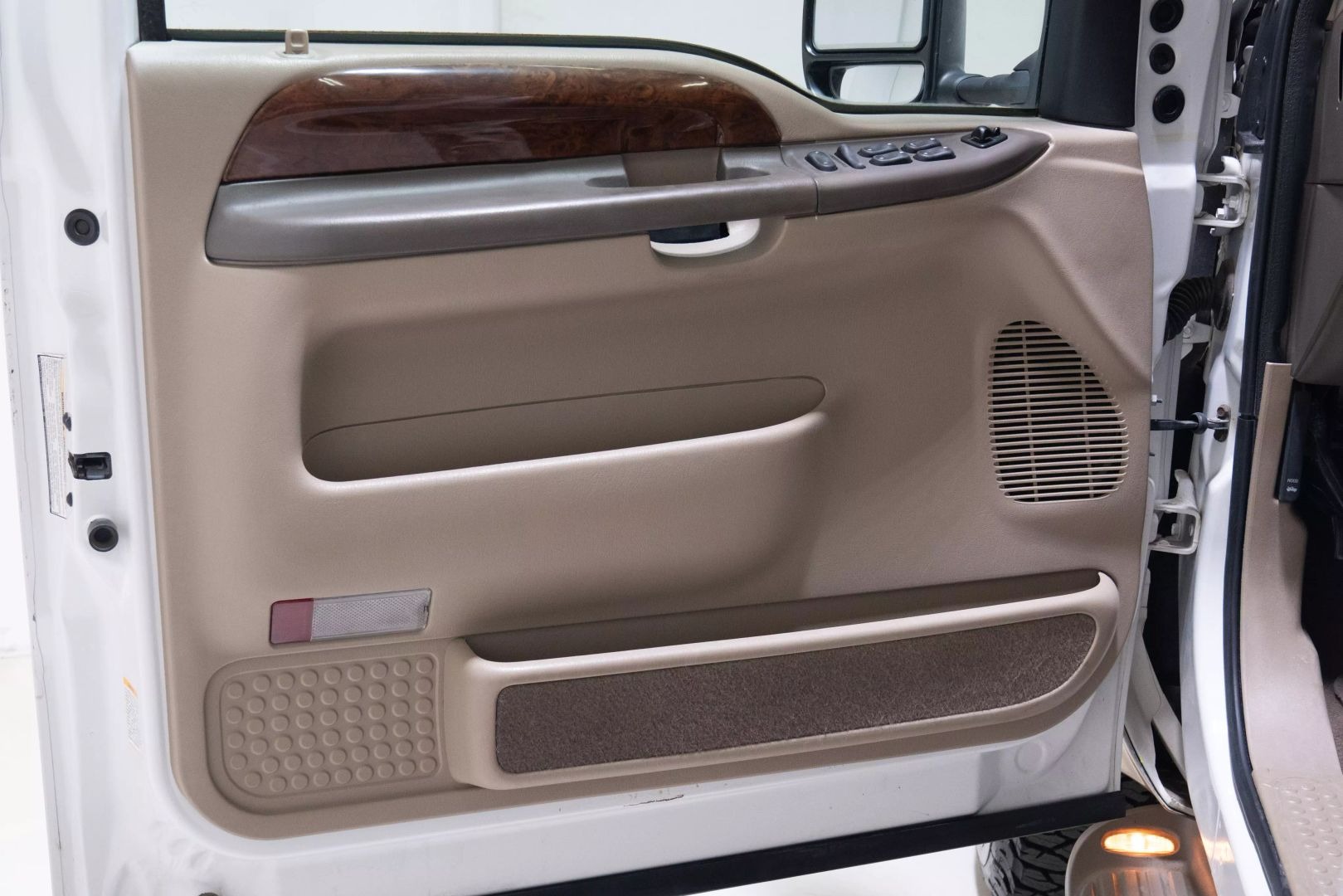 73-power-stroke-tubro-diesel-2001-ford-excursion-limited-for-sale-25