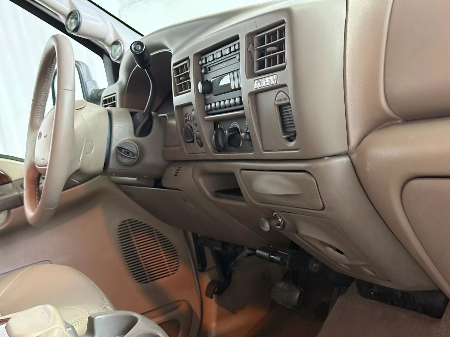 73-power-stroke-tubro-diesel-2001-ford-excursion-limited-for-sale-38