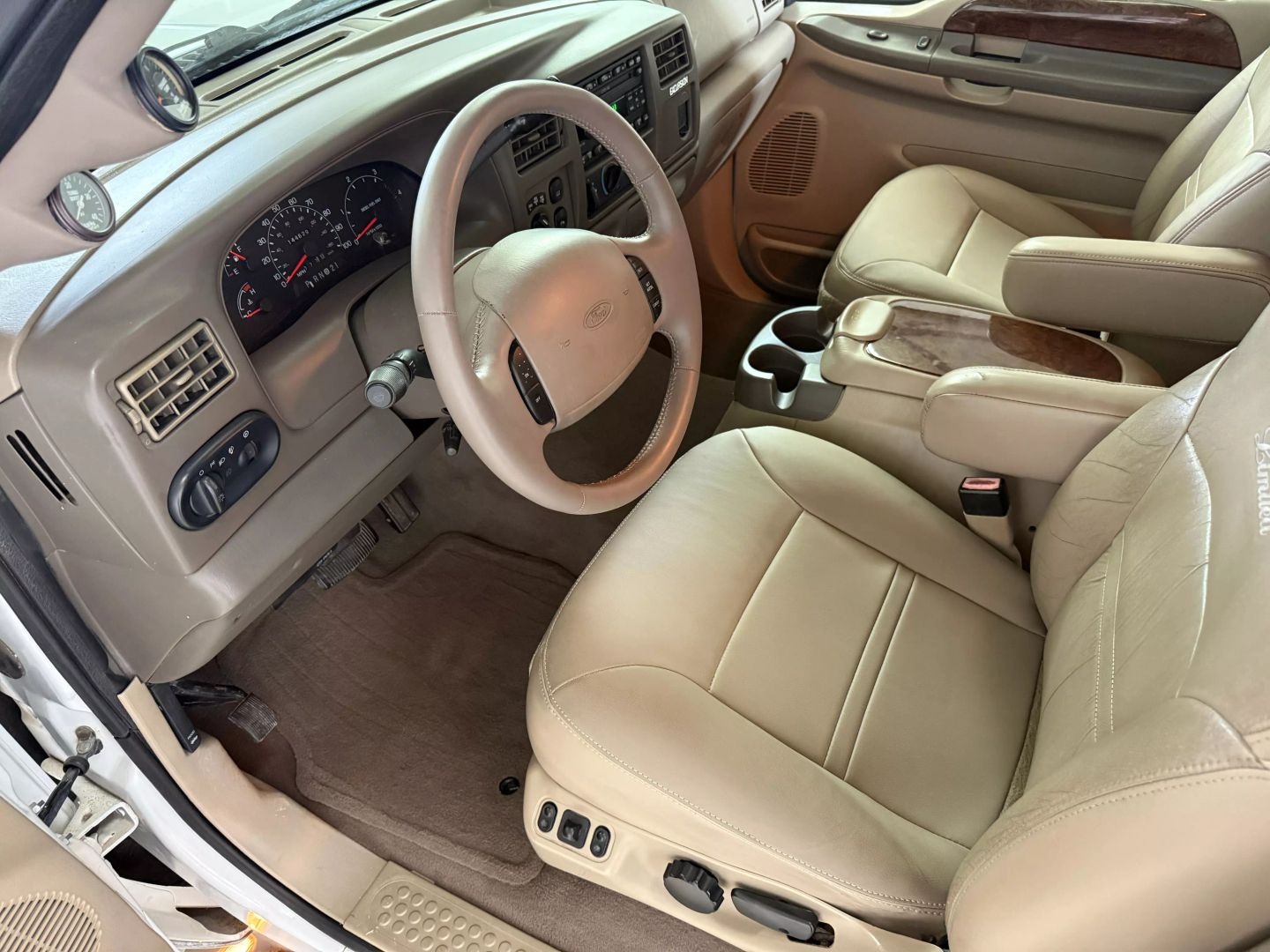 73-power-stroke-tubro-diesel-2001-ford-excursion-limited-for-sale-57