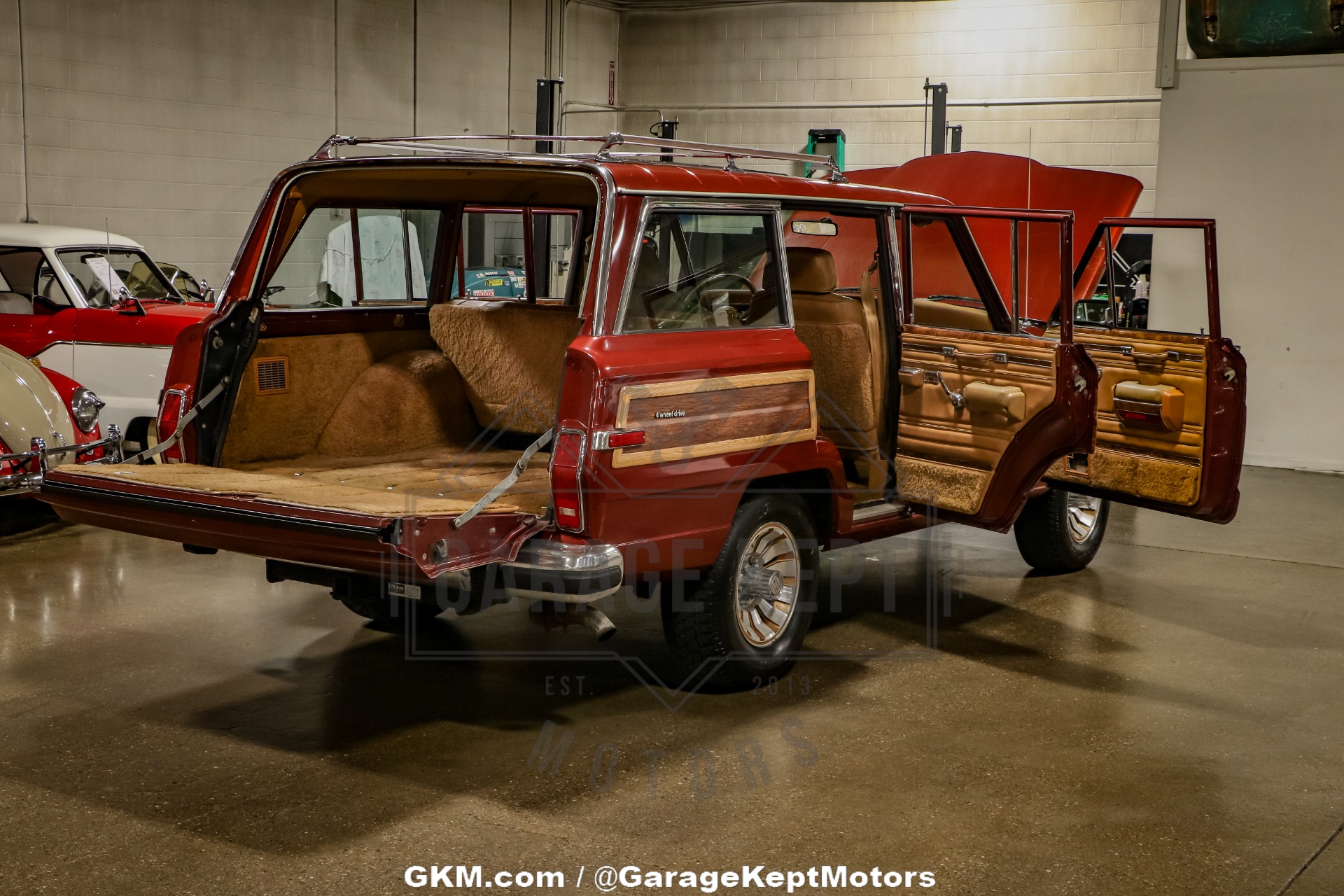Used-1985-Jeep-Grand-Wagoneer-1747844652 (33)