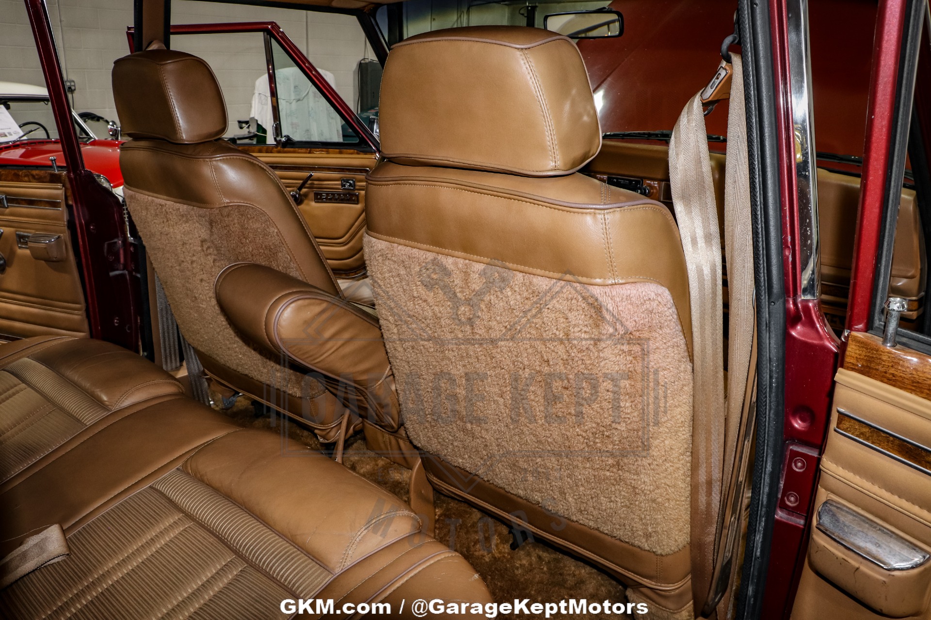 Used-1985-Jeep-Grand-Wagoneer-1747844652 (39)