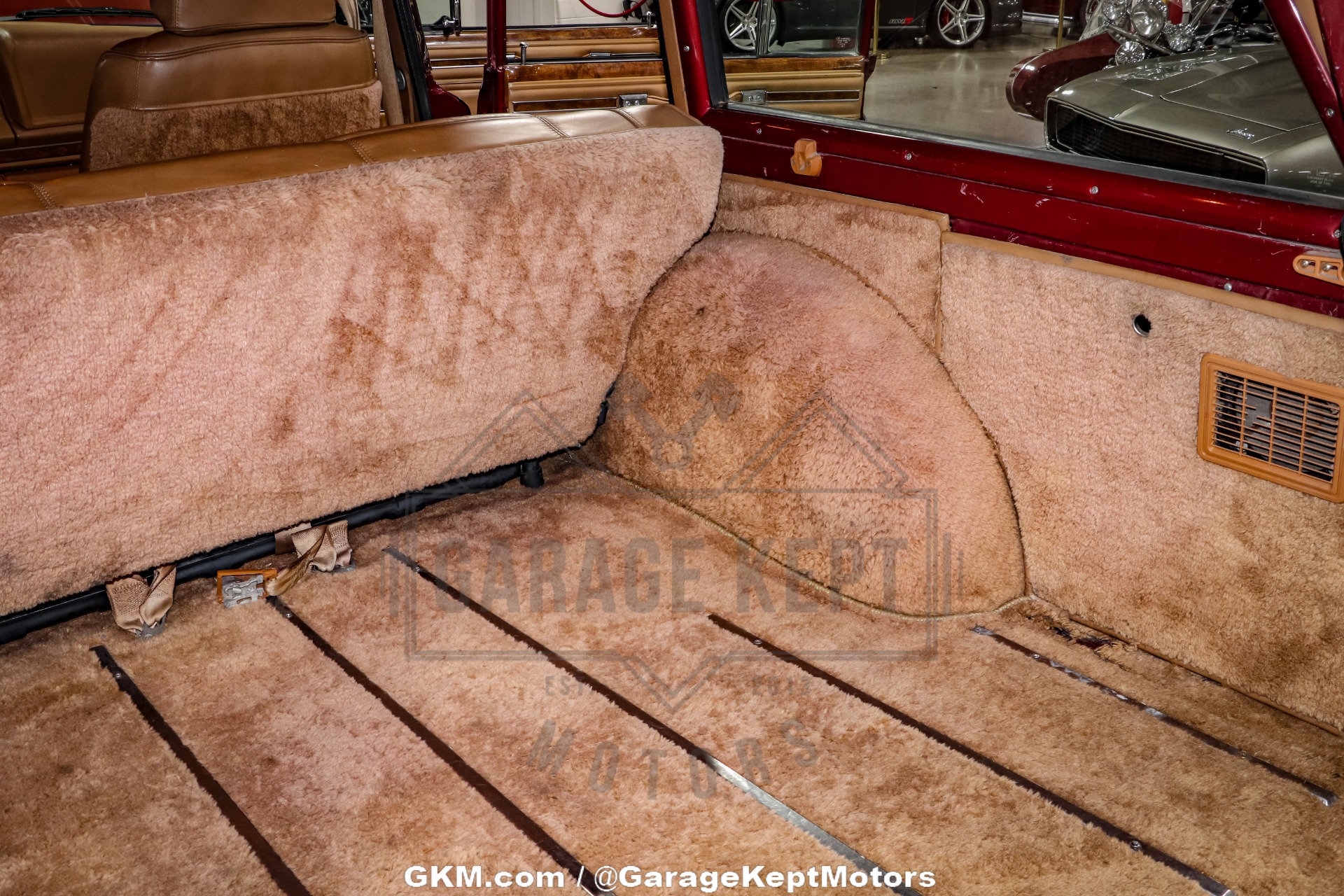 Used-1985-Jeep-Grand-Wagoneer-1747844652 (43)