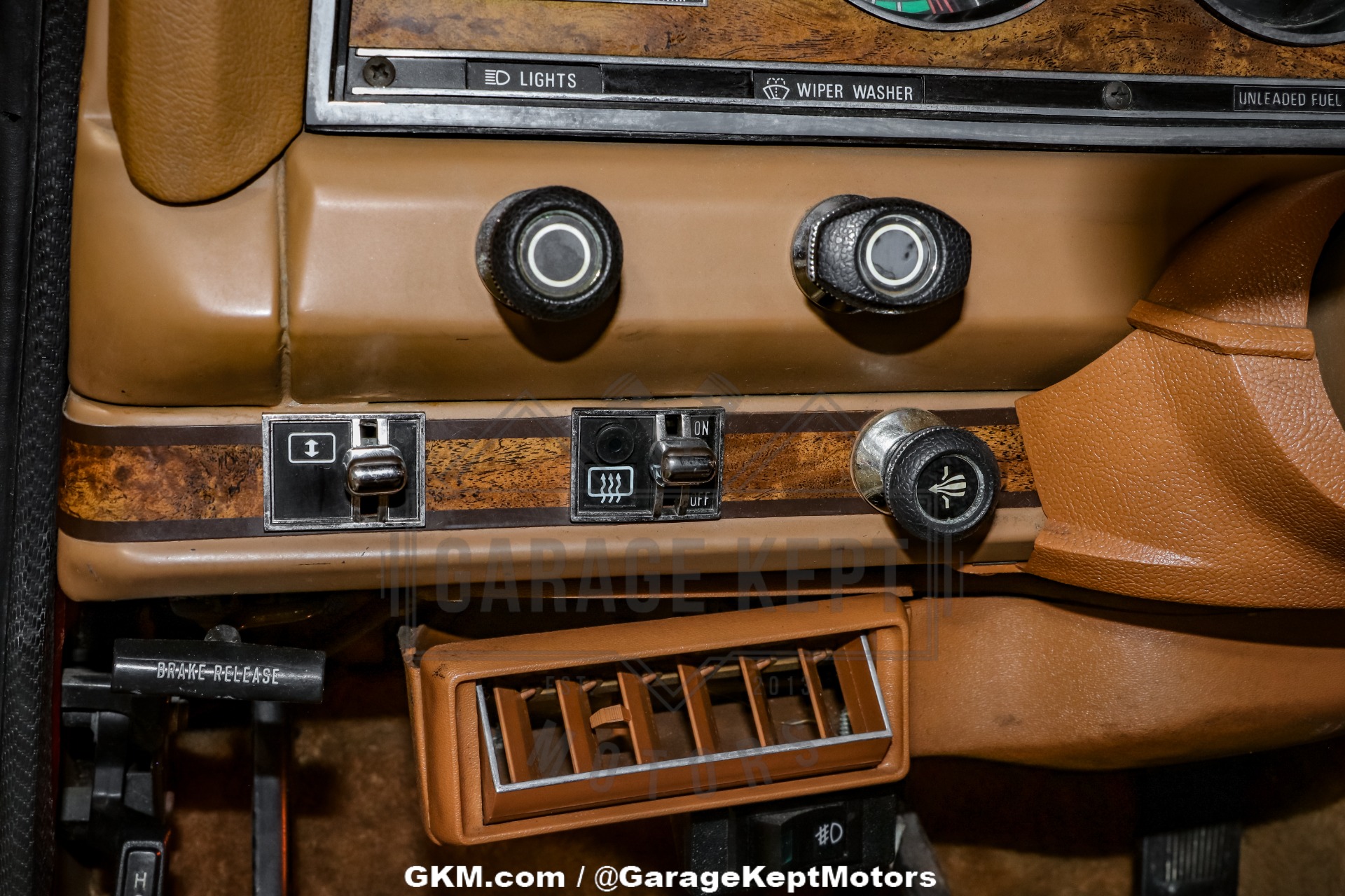 Used-1985-Jeep-Grand-Wagoneer-1747844652 (47)