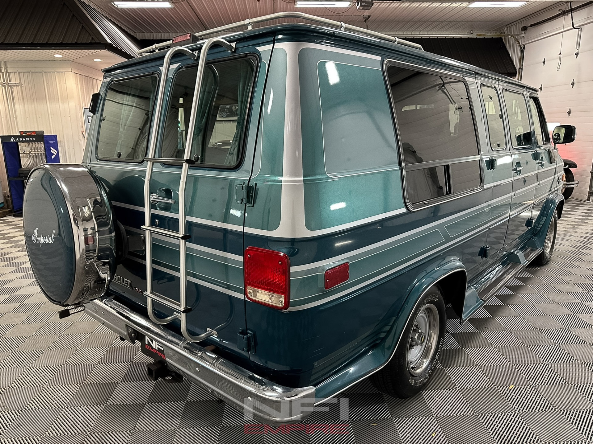 Used-1993-Chevrolet-G-Series-G20-Van-1747431528 (1)