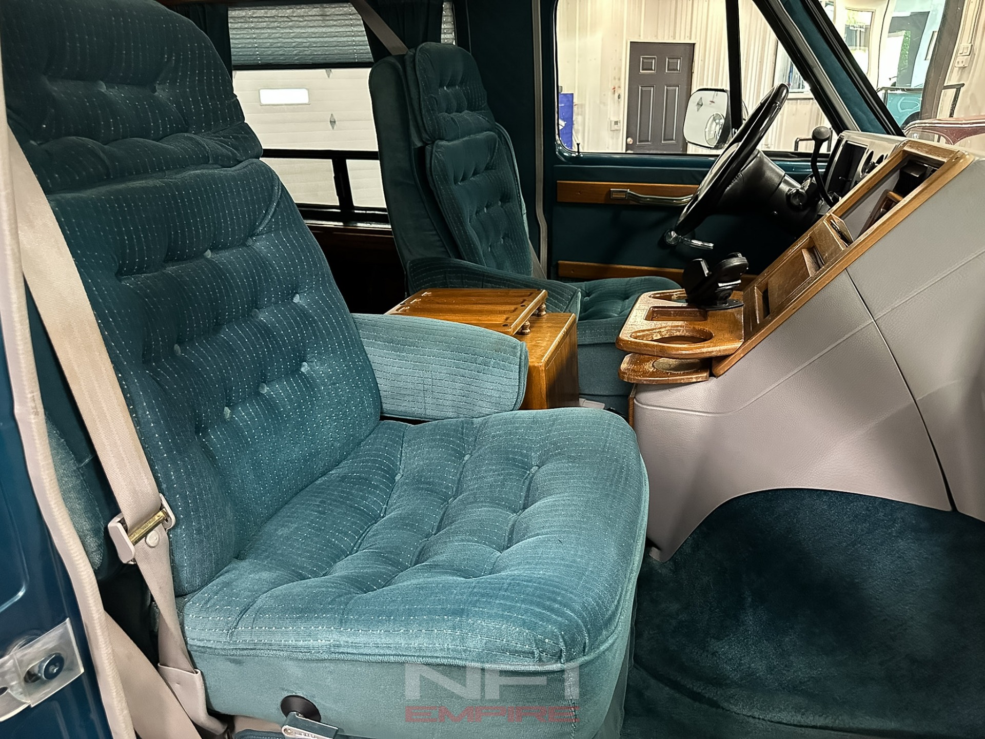 Used-1993-Chevrolet-G-Series-G20-Van-1747431528 (20)