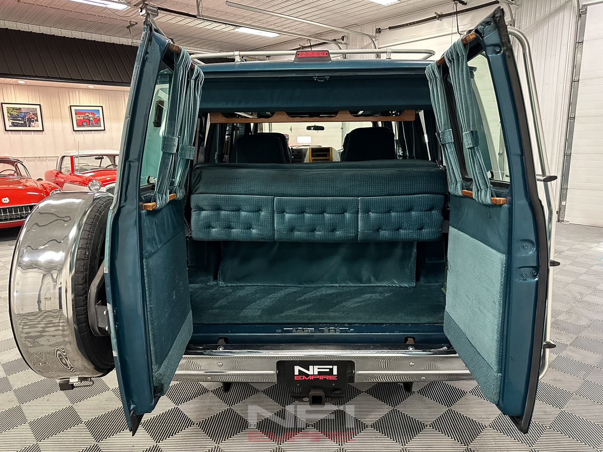 Used-1993-Chevrolet-G-Series-G20-Van-1747431528 (25)