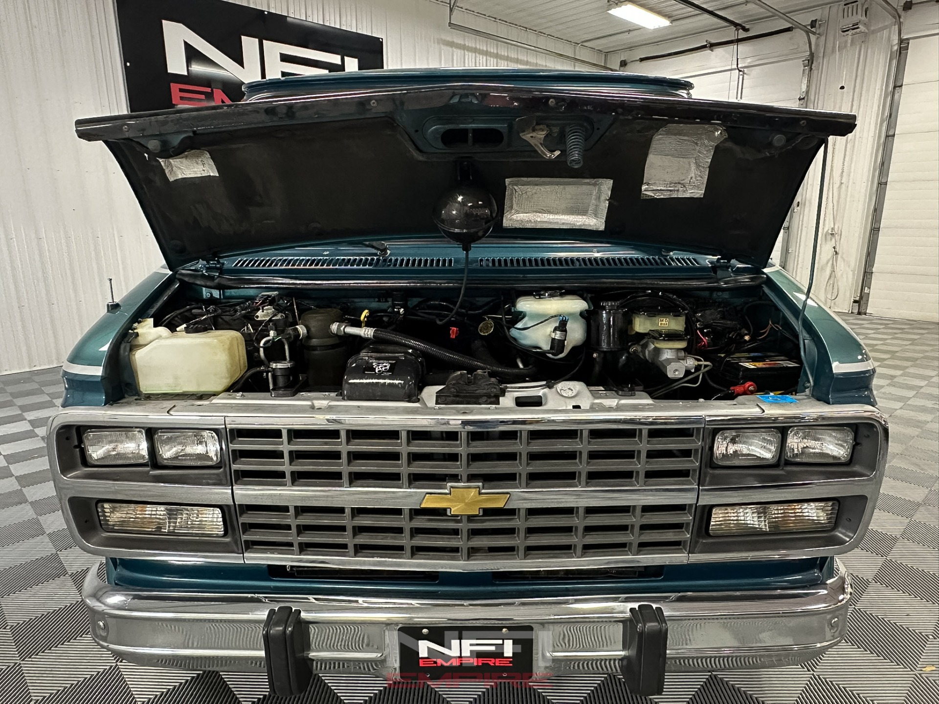 Used-1993-Chevrolet-G-Series-G20-Van-1747431528 (27)