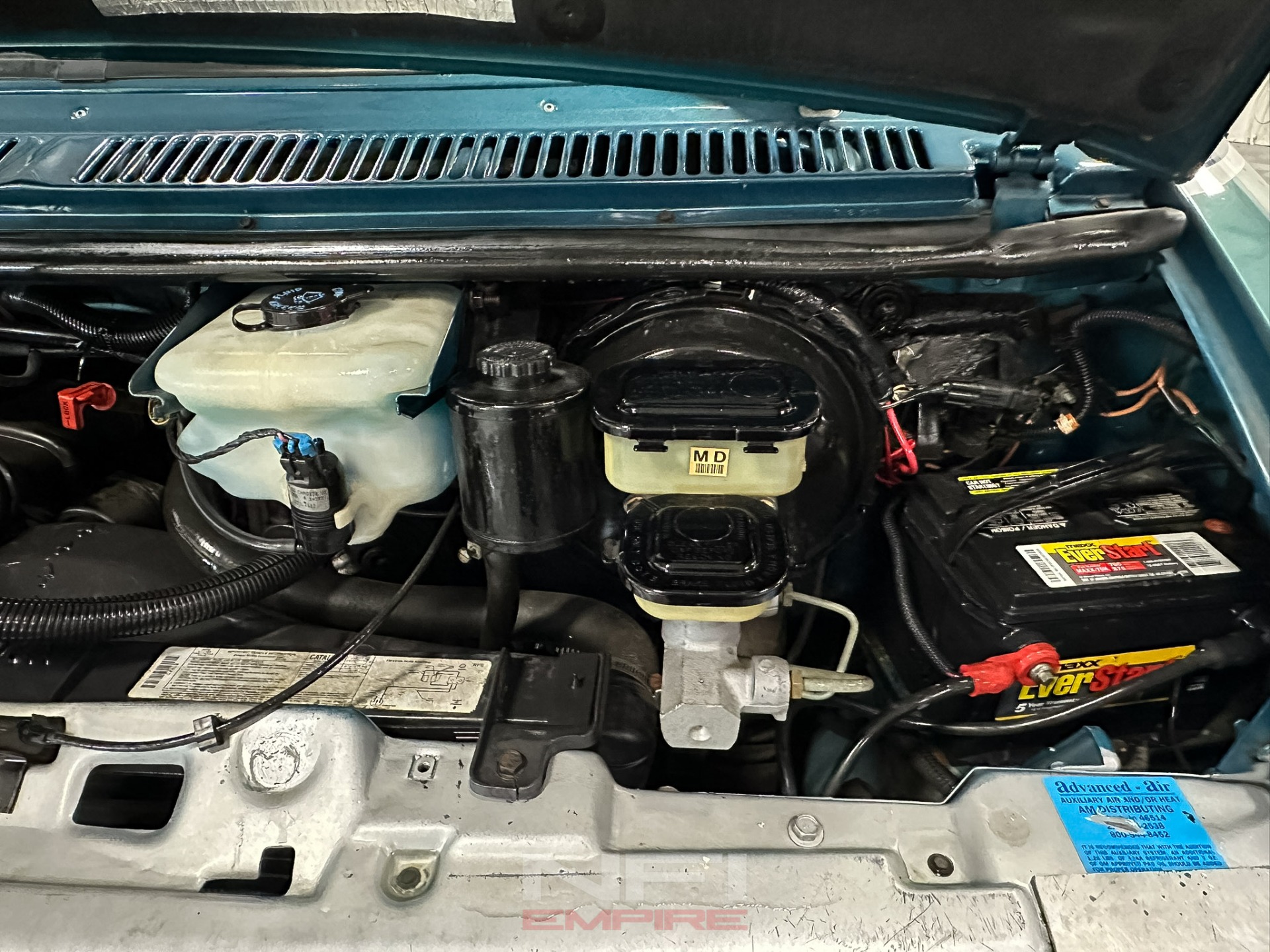Used-1993-Chevrolet-G-Series-G20-Van-1747431528 (28)