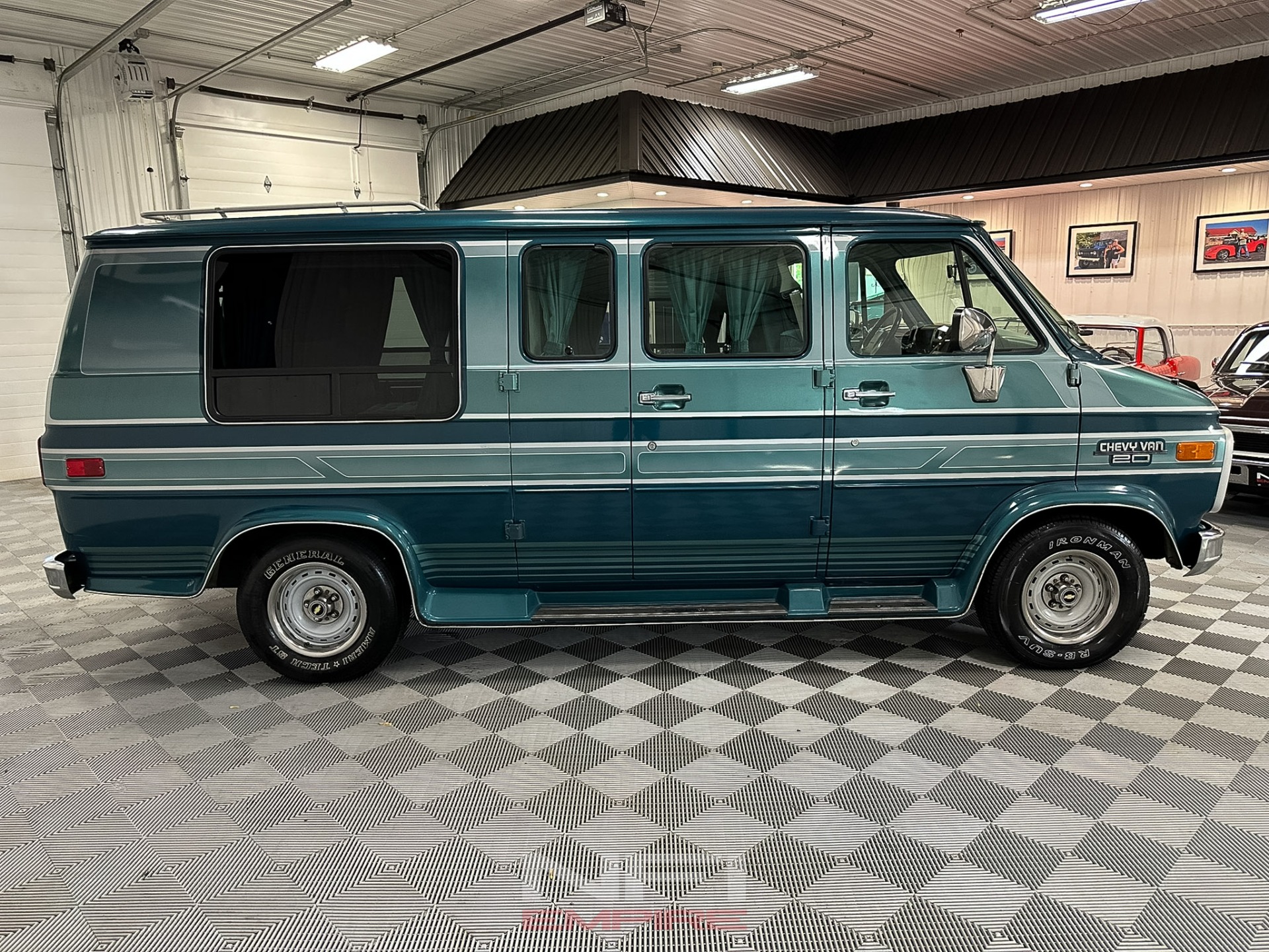 Used-1993-Chevrolet-G-Series-G20-Van-1747431528