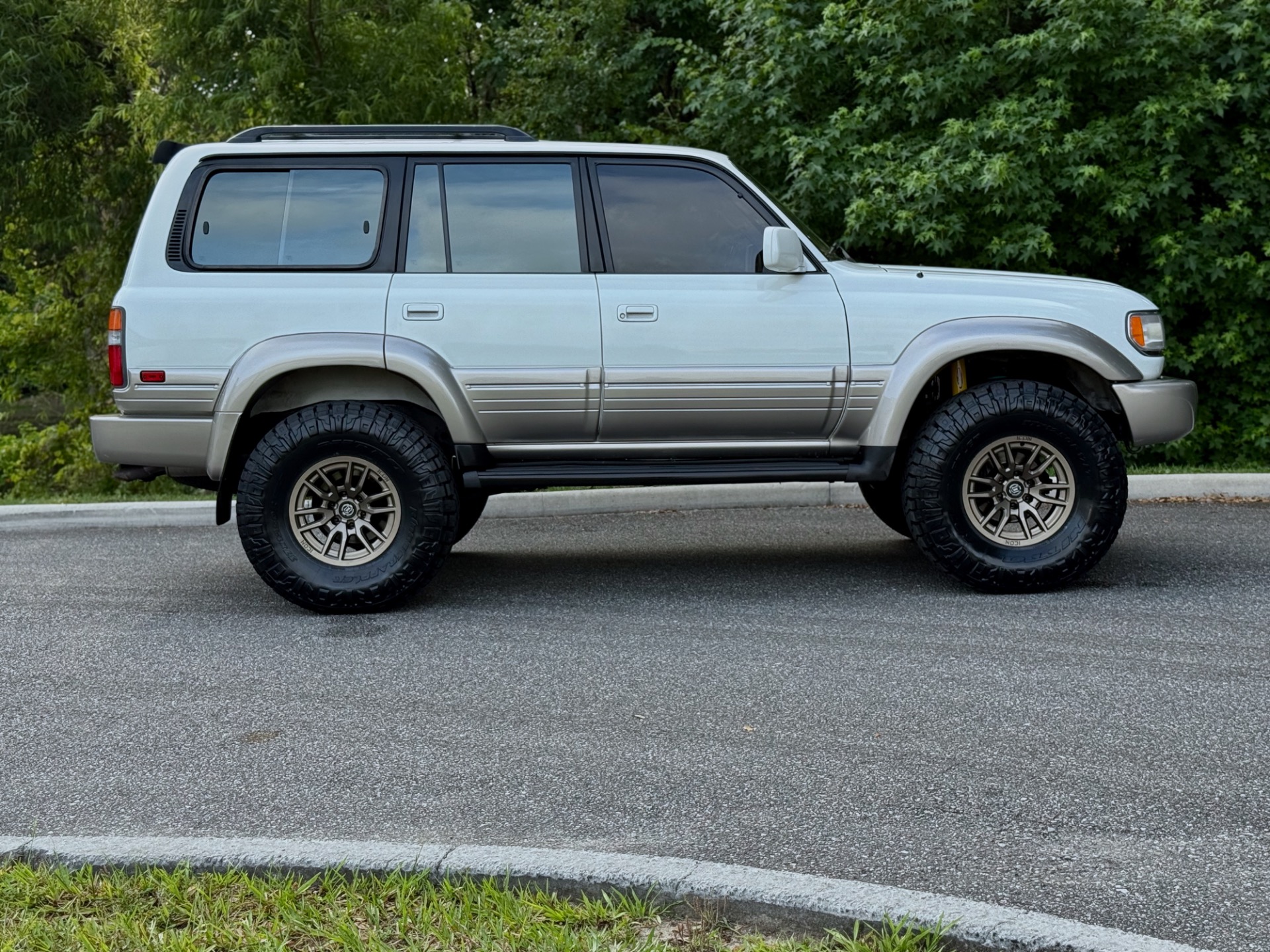 Used-1996-Lexus-LX-450-FRESH-BUILD-EXCELLLENT-1747442548 (1)