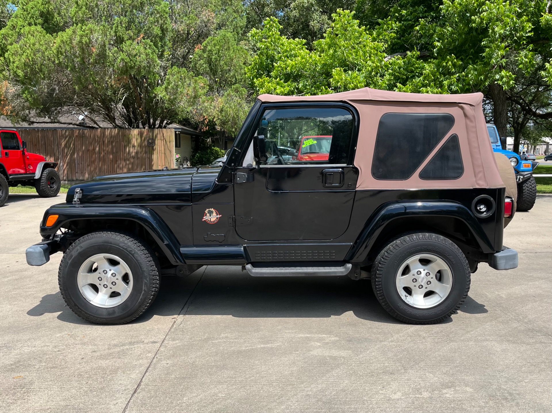 Used-2000-Jeep-Wrangler-Sahara (4)