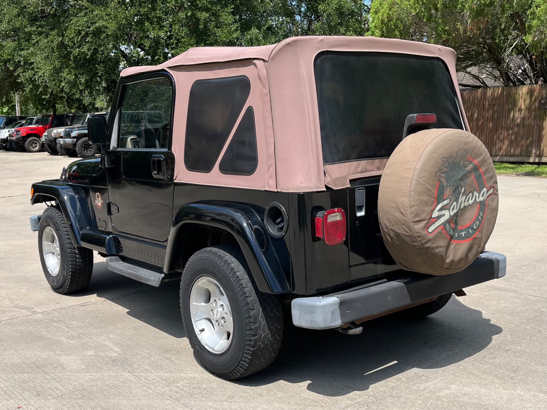 Used-2000-Jeep-Wrangler-Sahara (5)
