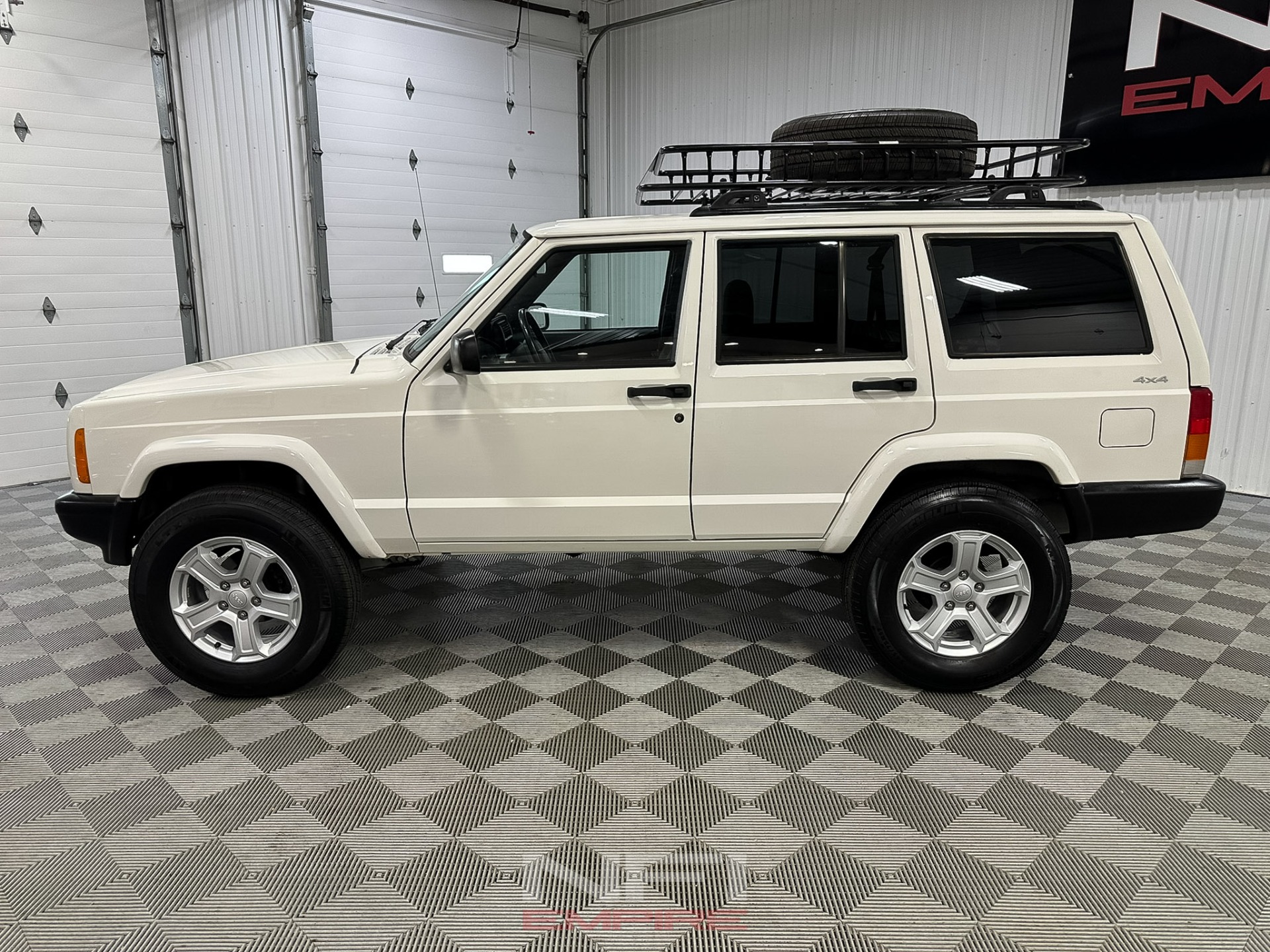 Used-2001-Jeep-Cherokee-Sport-Utility-4D-1746025450
