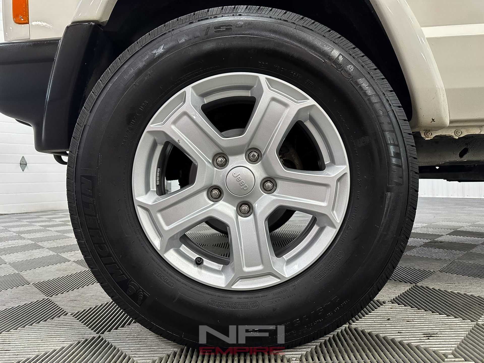 Used-2001-Jeep-Cherokee-Sport-Utility-4D-1746025468
