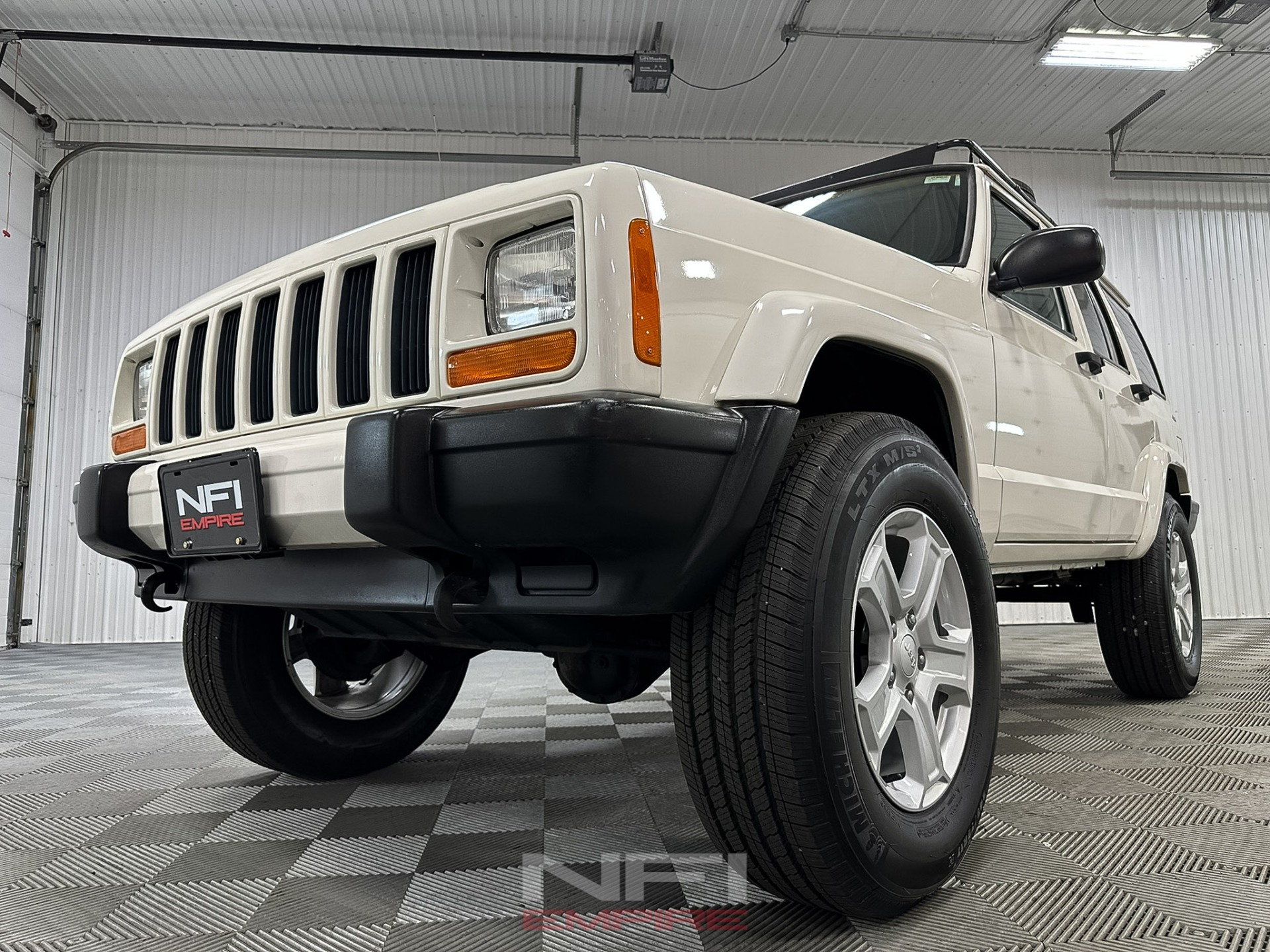 Used-2001-Jeep-Cherokee-Sport-Utility-4D-1746025471