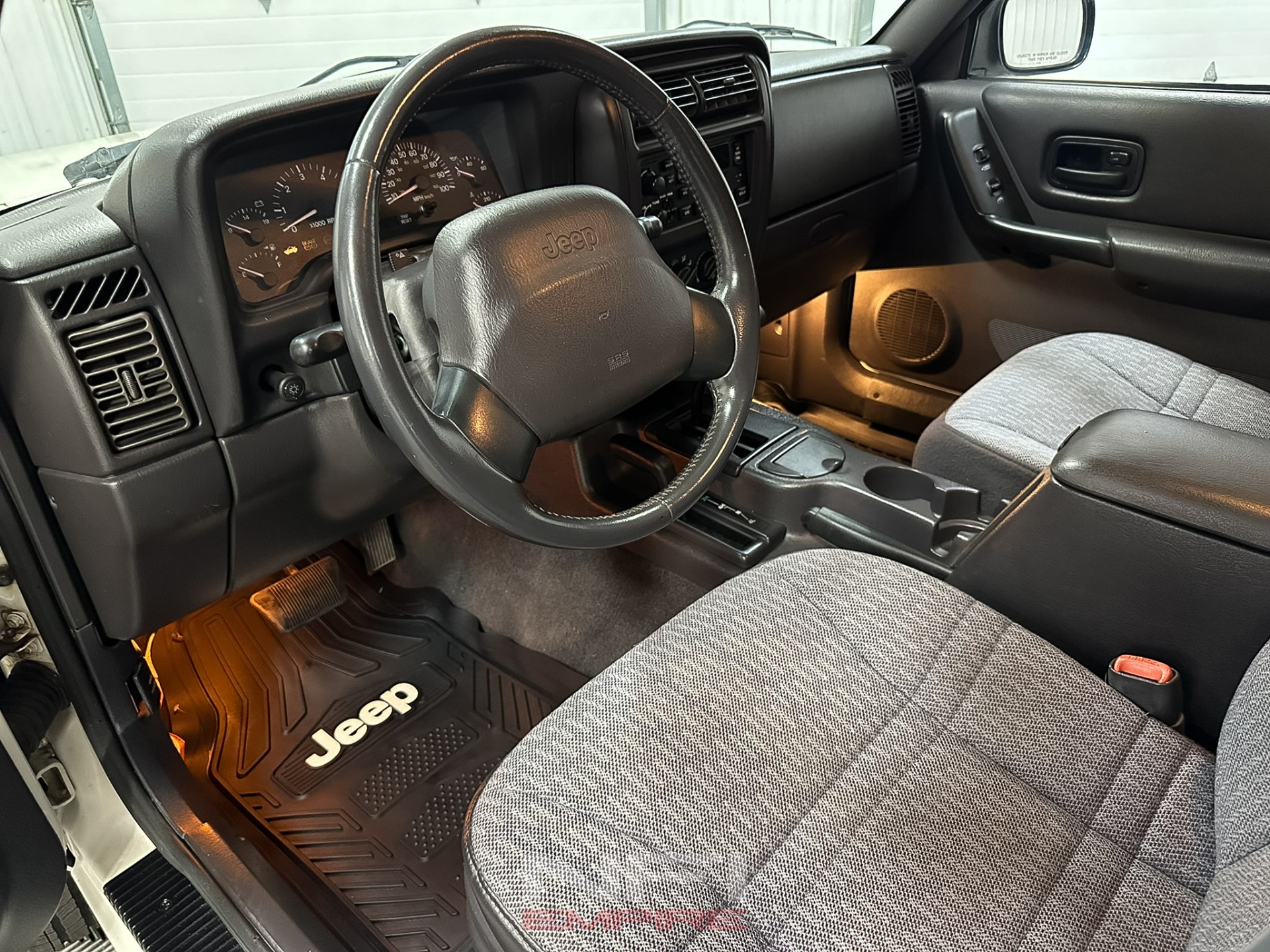 Used-2001-Jeep-Cherokee-Sport-Utility-4D-1746025490