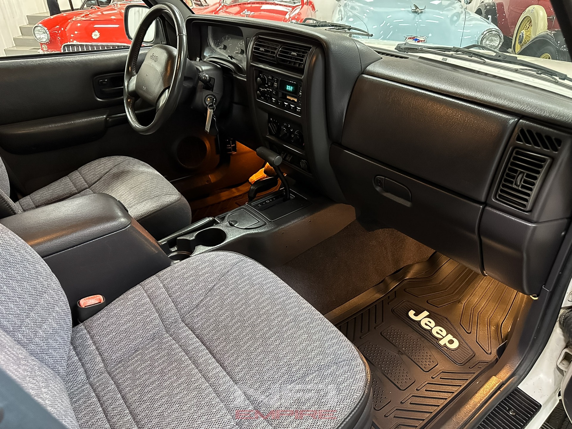 Used-2001-Jeep-Cherokee-Sport-Utility-4D-1746025501