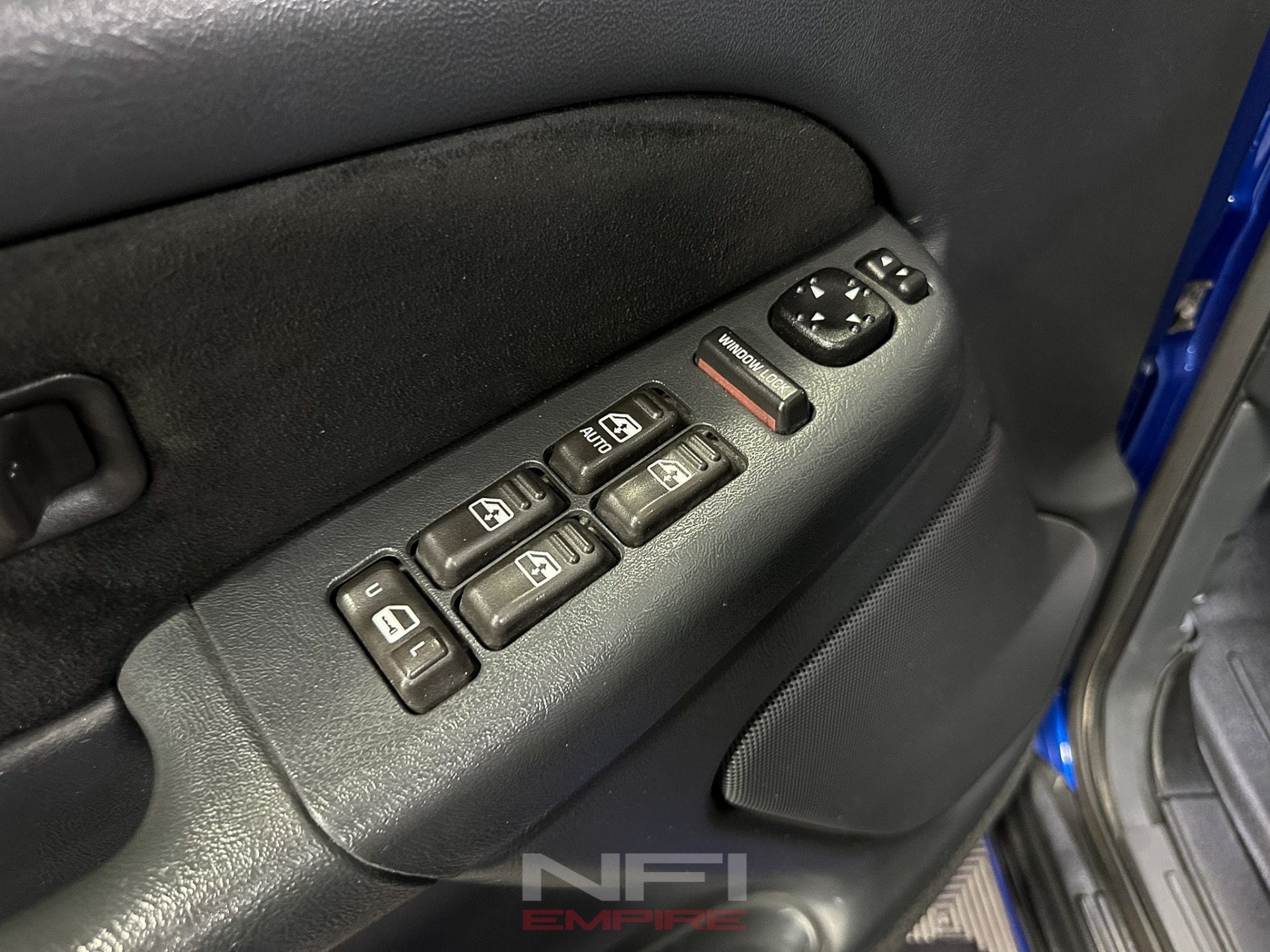 Used-2002-Chevrolet-Avalanche-2500-Sport-Utility-Pickup-4D-1745951527 (22)