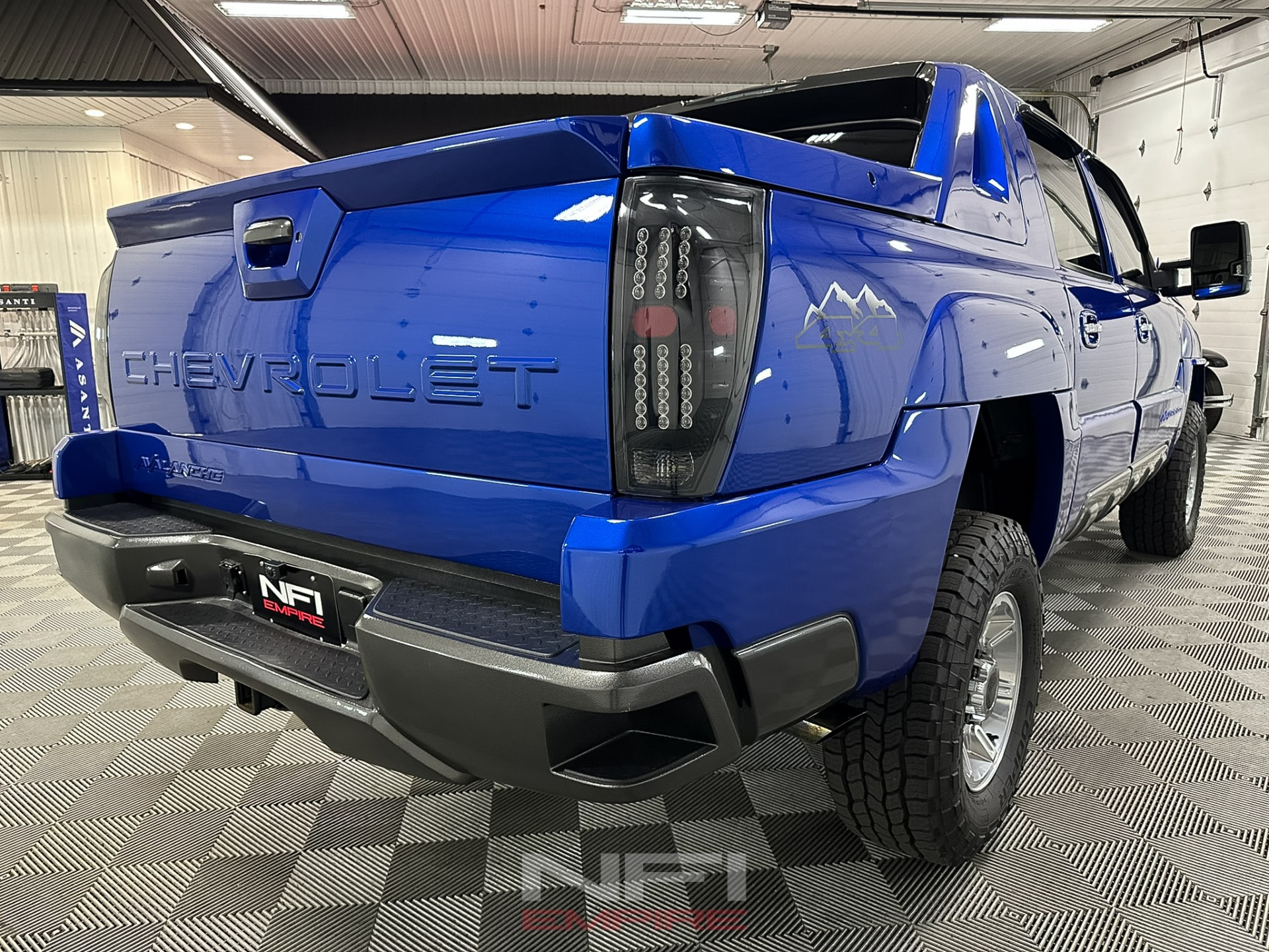 Used-2002-Chevrolet-Avalanche-2500-Sport-Utility-Pickup-4D-1745951527 (6)
