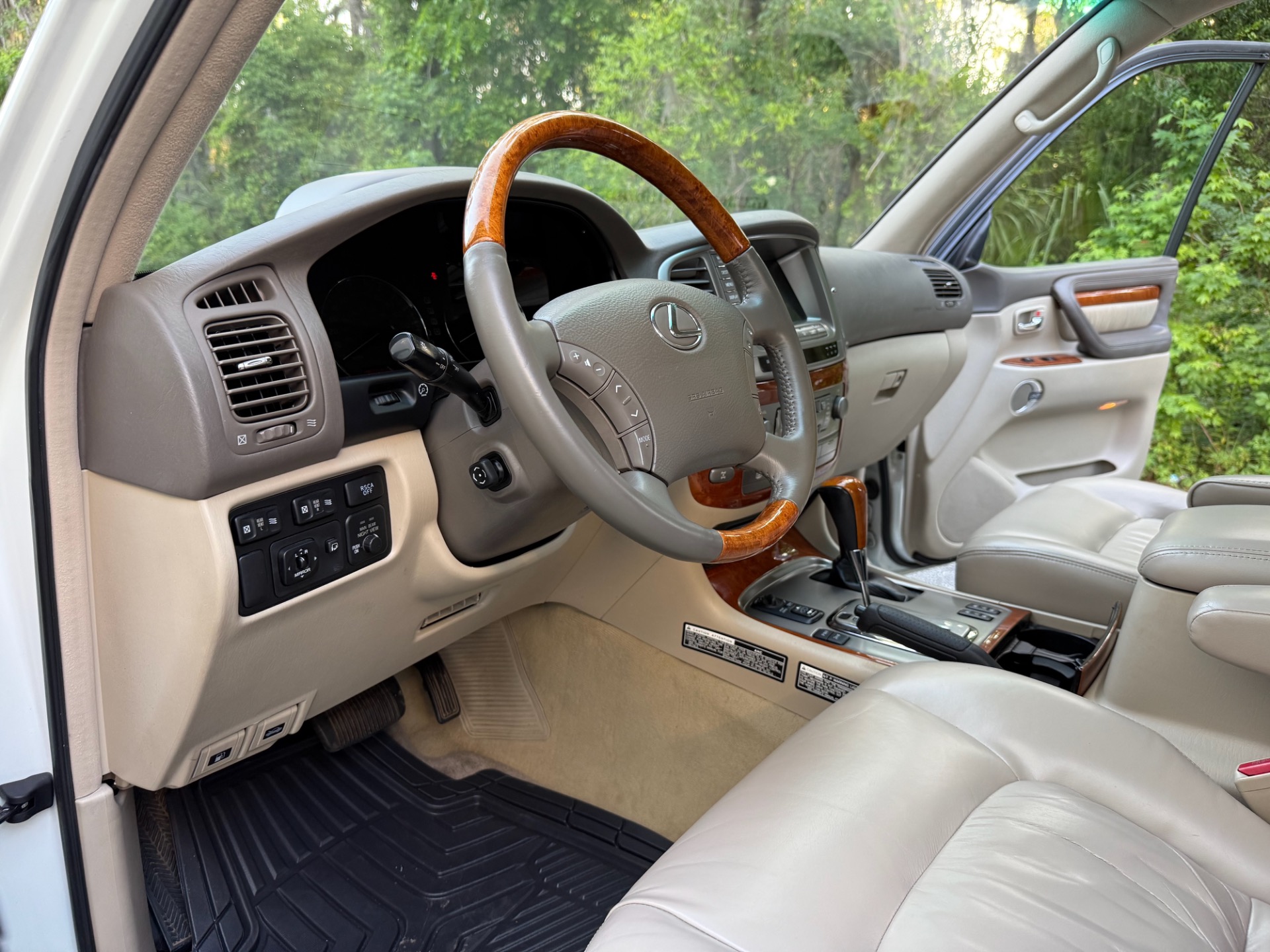 Used-2004-Lexus-LX-470-INCREDIBLY-CLEAN-1745265969 (1)