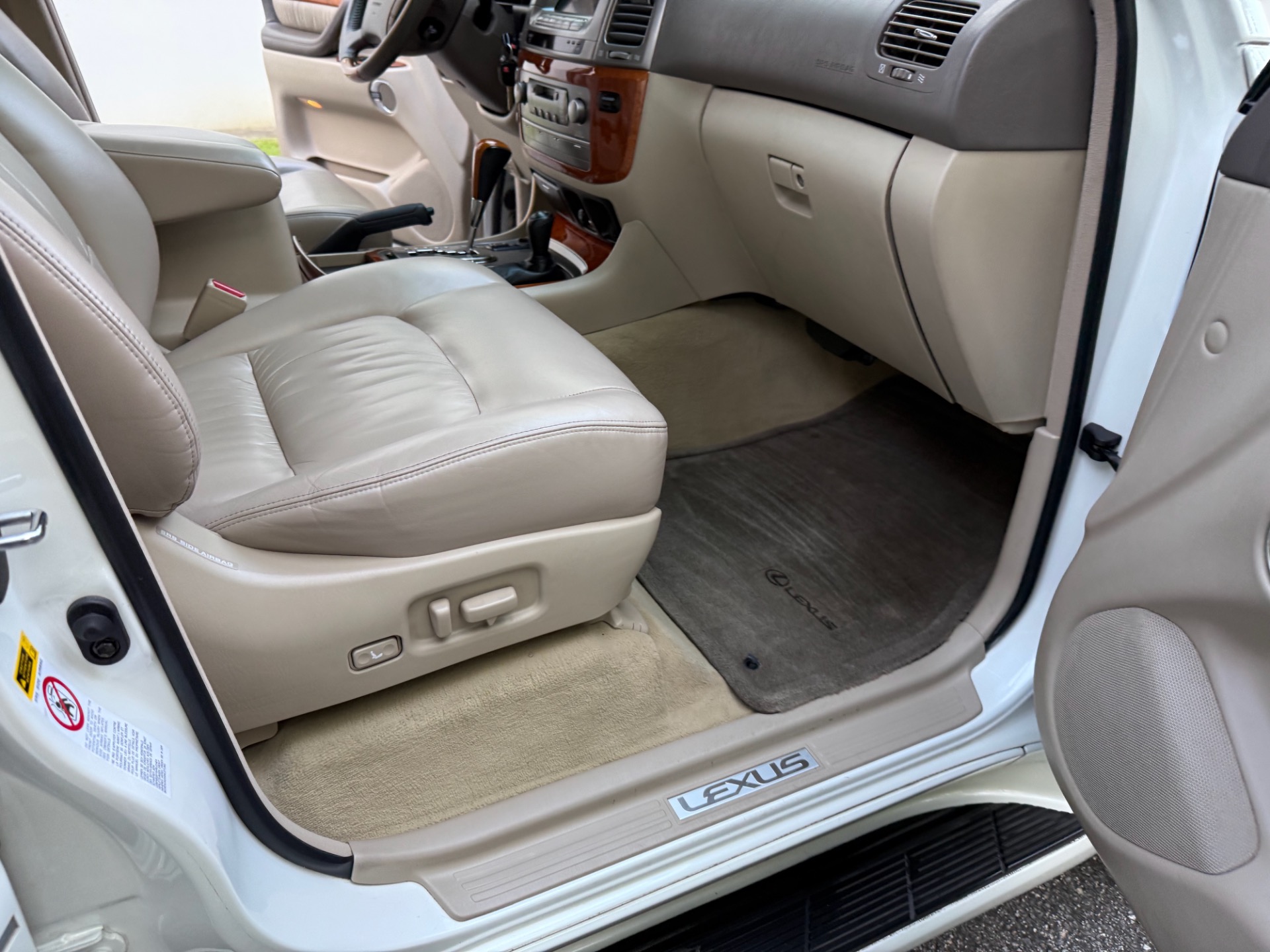 Used-2004-Lexus-LX-470-INCREDIBLY-CLEAN-1745265970 (1)
