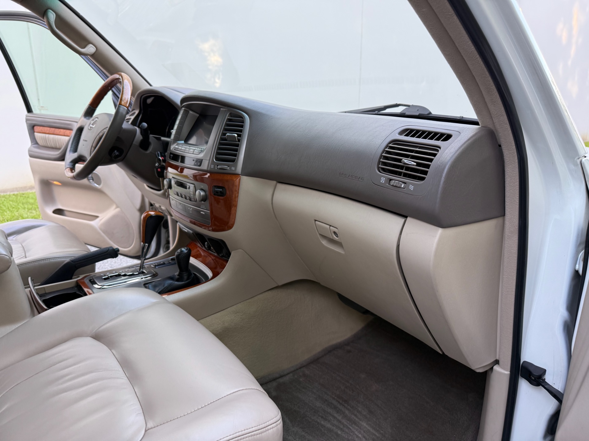 Used-2004-Lexus-LX-470-INCREDIBLY-CLEAN-1745265970 (2)