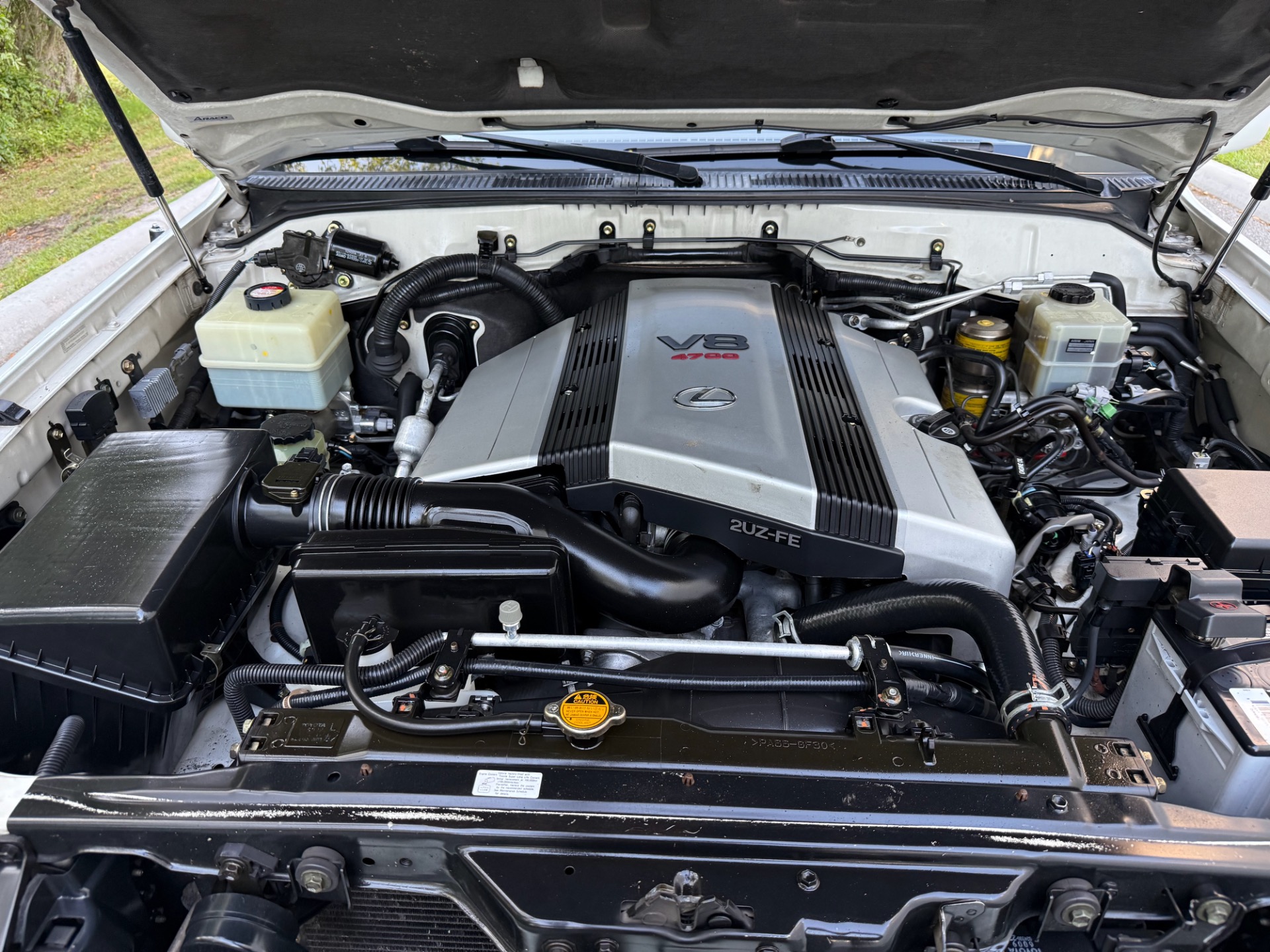 Used-2004-Lexus-LX-470-INCREDIBLY-CLEAN-1745265971 (3)