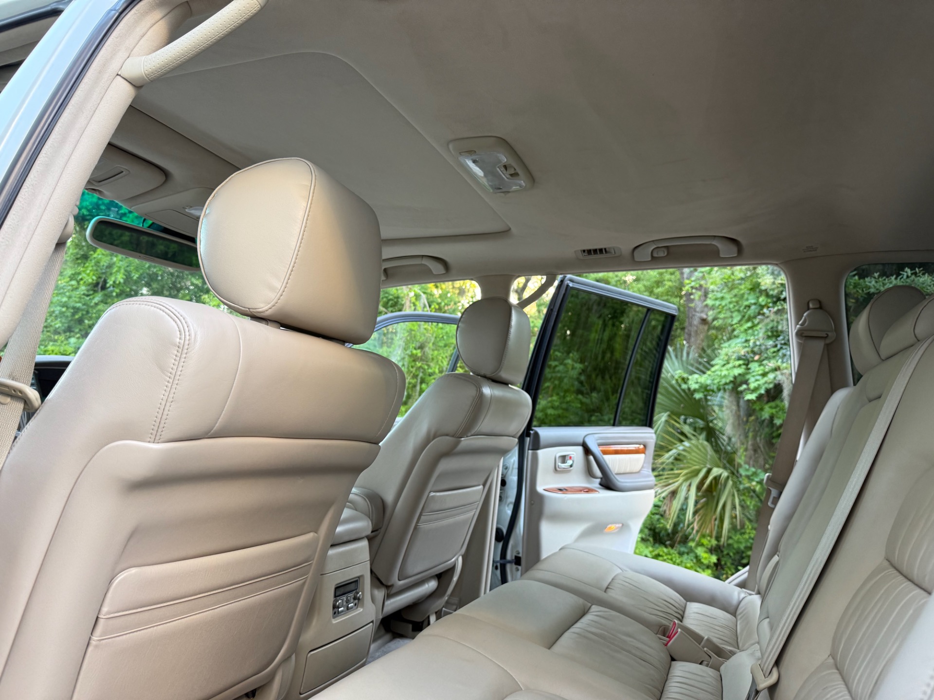 Used-2004-Lexus-LX-470-INCREDIBLY-CLEAN-1745265971