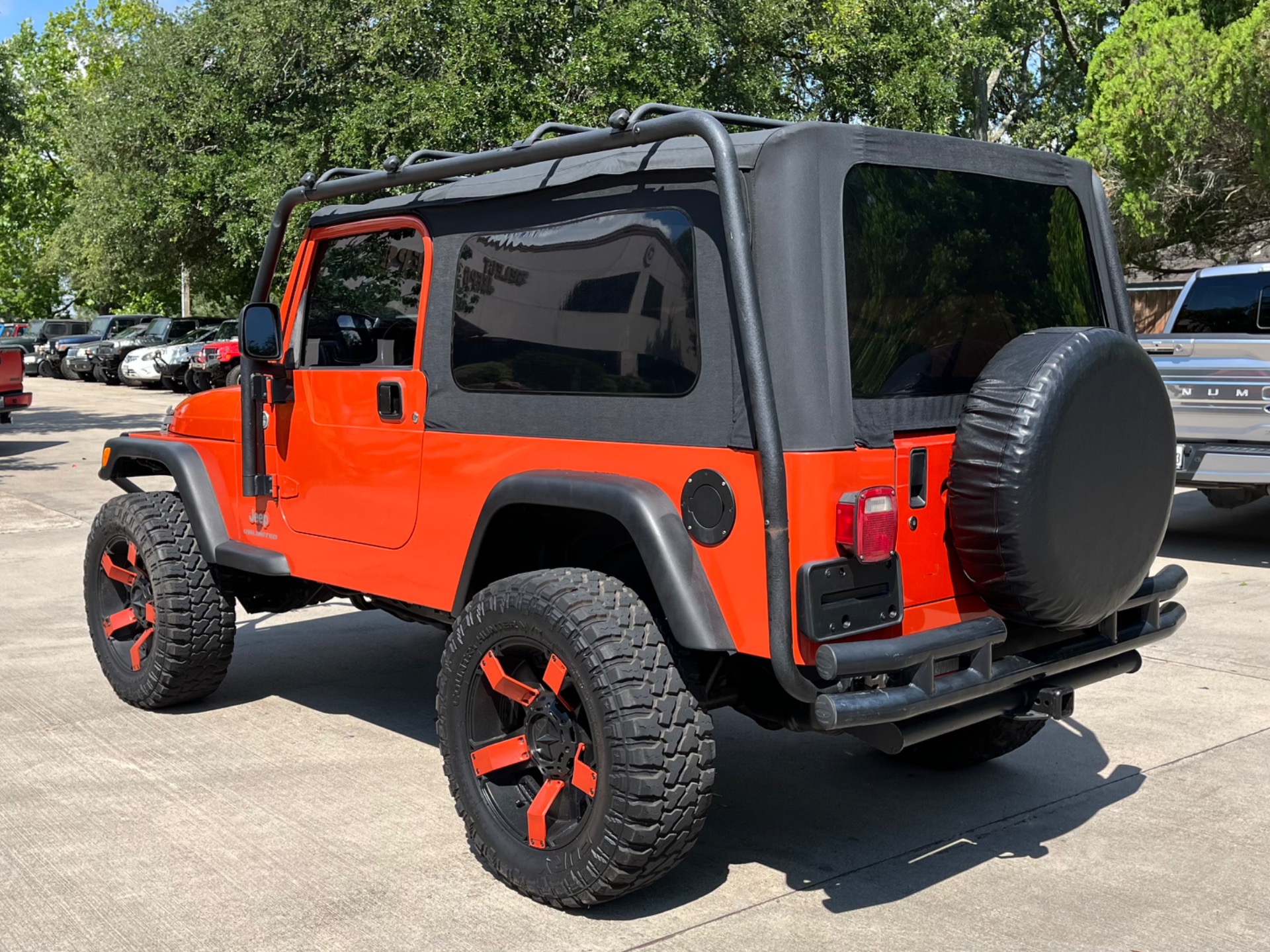 Used-2005-Jeep-Wrangler-Unlimited (4)