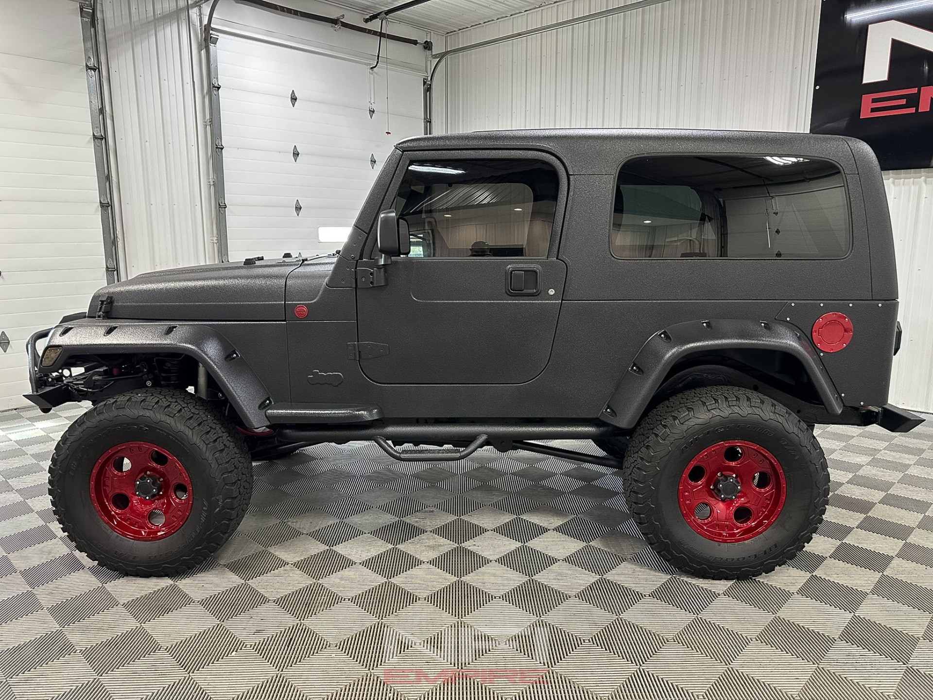 Used-2005-Jeep-Wrangler-Unlimited-Sport-Utility-2D-1746043936 (1)
