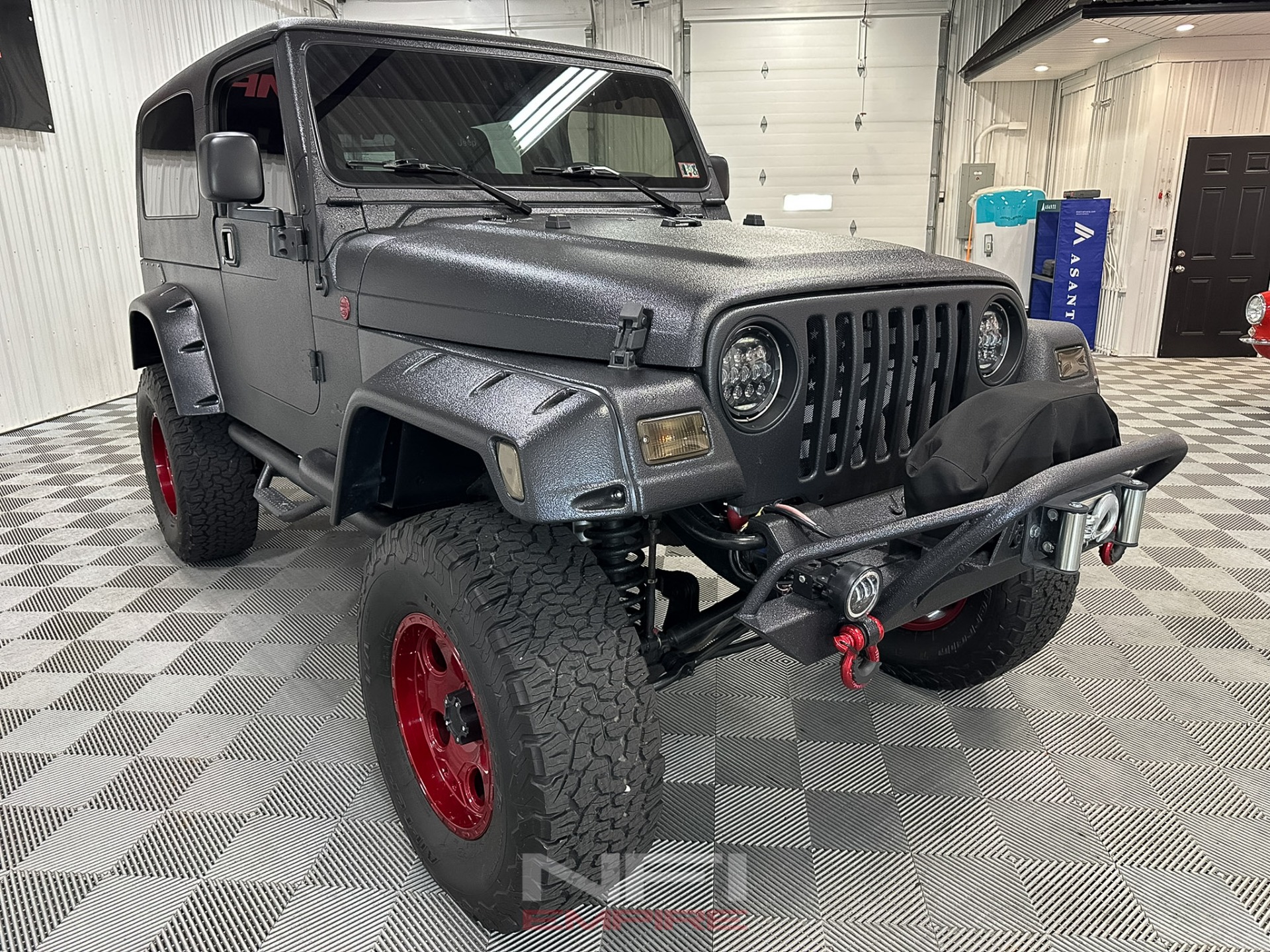 Used-2005-Jeep-Wrangler-Unlimited-Sport-Utility-2D-1746043938 (1)