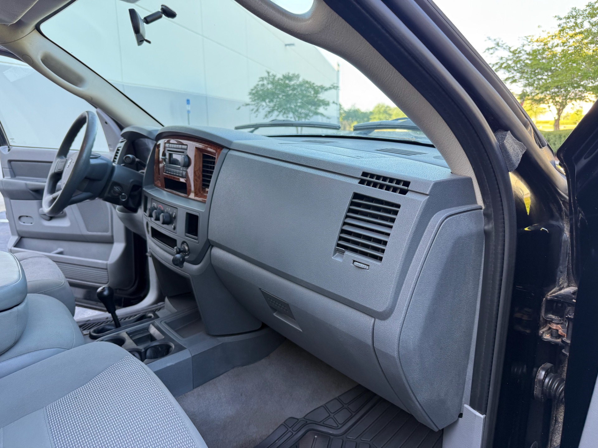 Used-2006-Dodge-Ram-3500-2500-4X4-CUMMINS-59-SOUTHERN-EXCEPTIONAL-SLT-1745266319 (1)