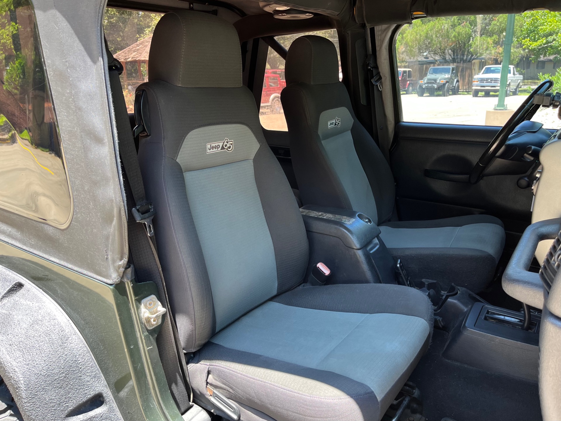 Used-2006-Jeep-Wrangler-65th-Anniversary-Edition (22)