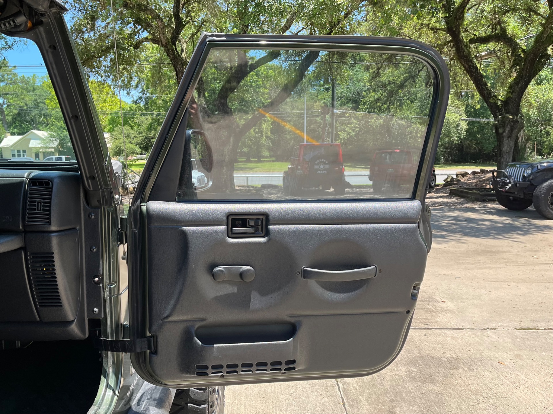 Used-2006-Jeep-Wrangler-65th-Anniversary-Edition (24)