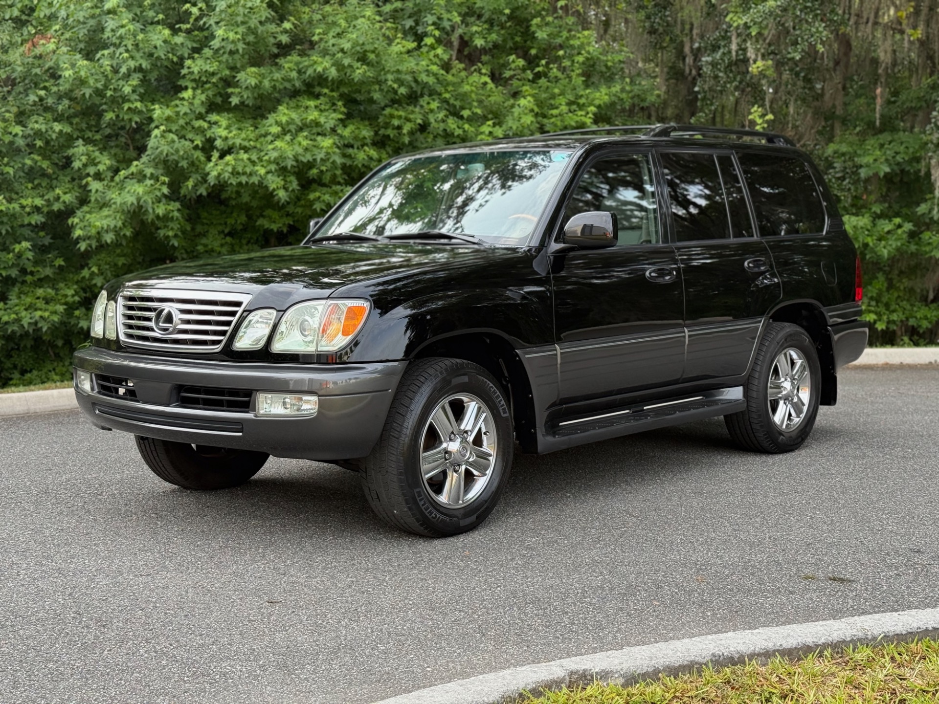Used-2006-Lexus-LX-470-1746638070