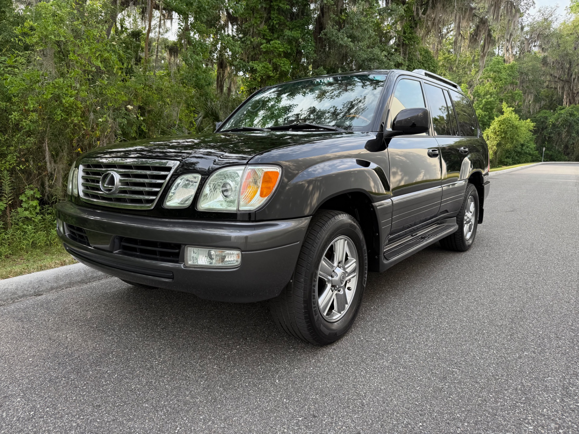 Used-2006-Lexus-LX-470-1746638071 (2)