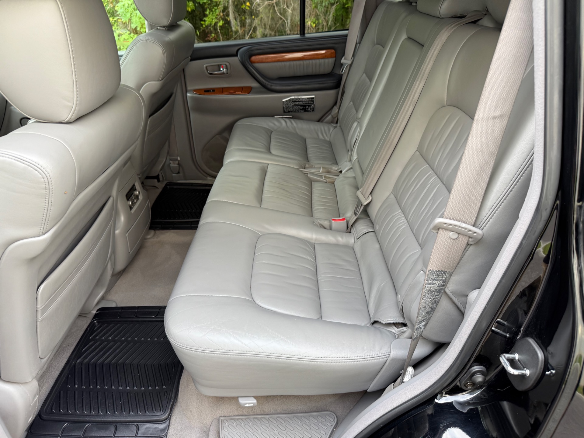 Used-2006-Lexus-LX-470-1746638076