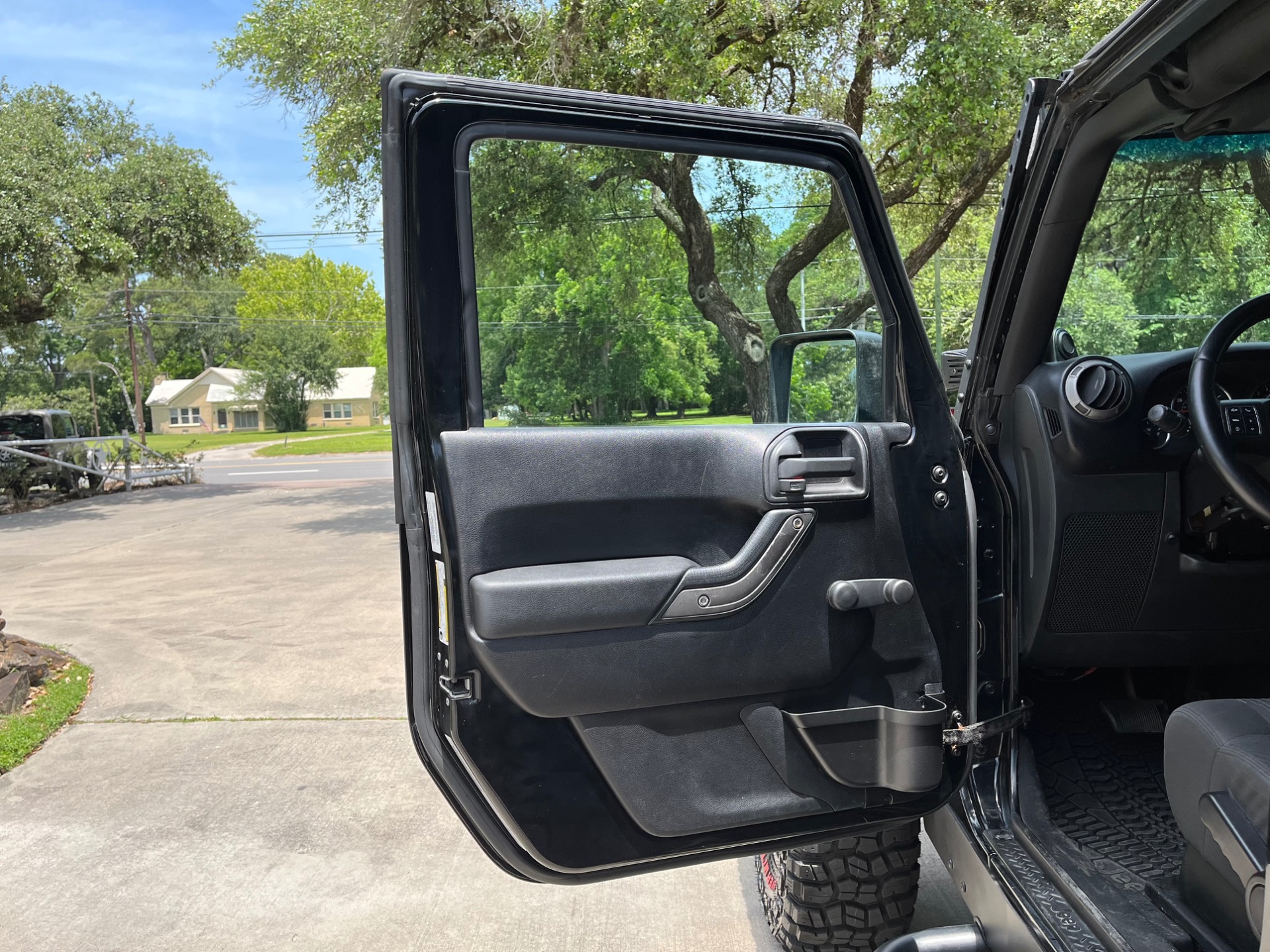 Used-2011-Jeep-Wrangler-Sport (12)