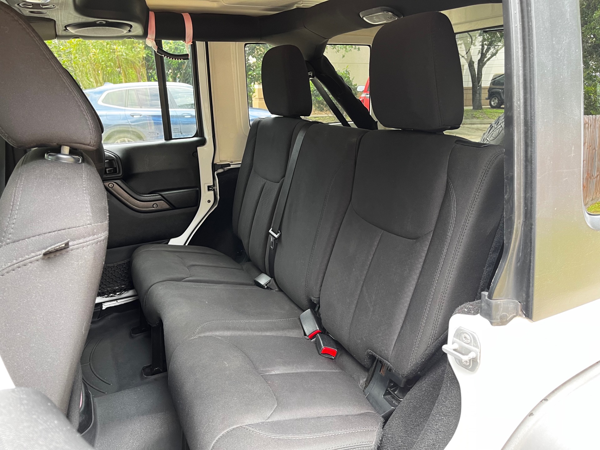 Used-2014-Jeep-Wrangler-Unlimited-Sport (18)