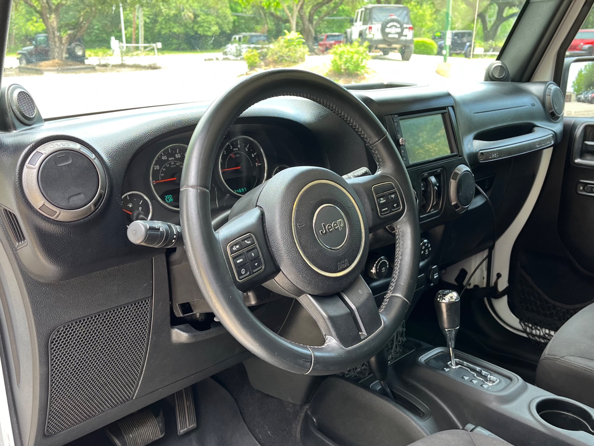 Used-2014-Jeep-Wrangler-Unlimited-Sport (2)