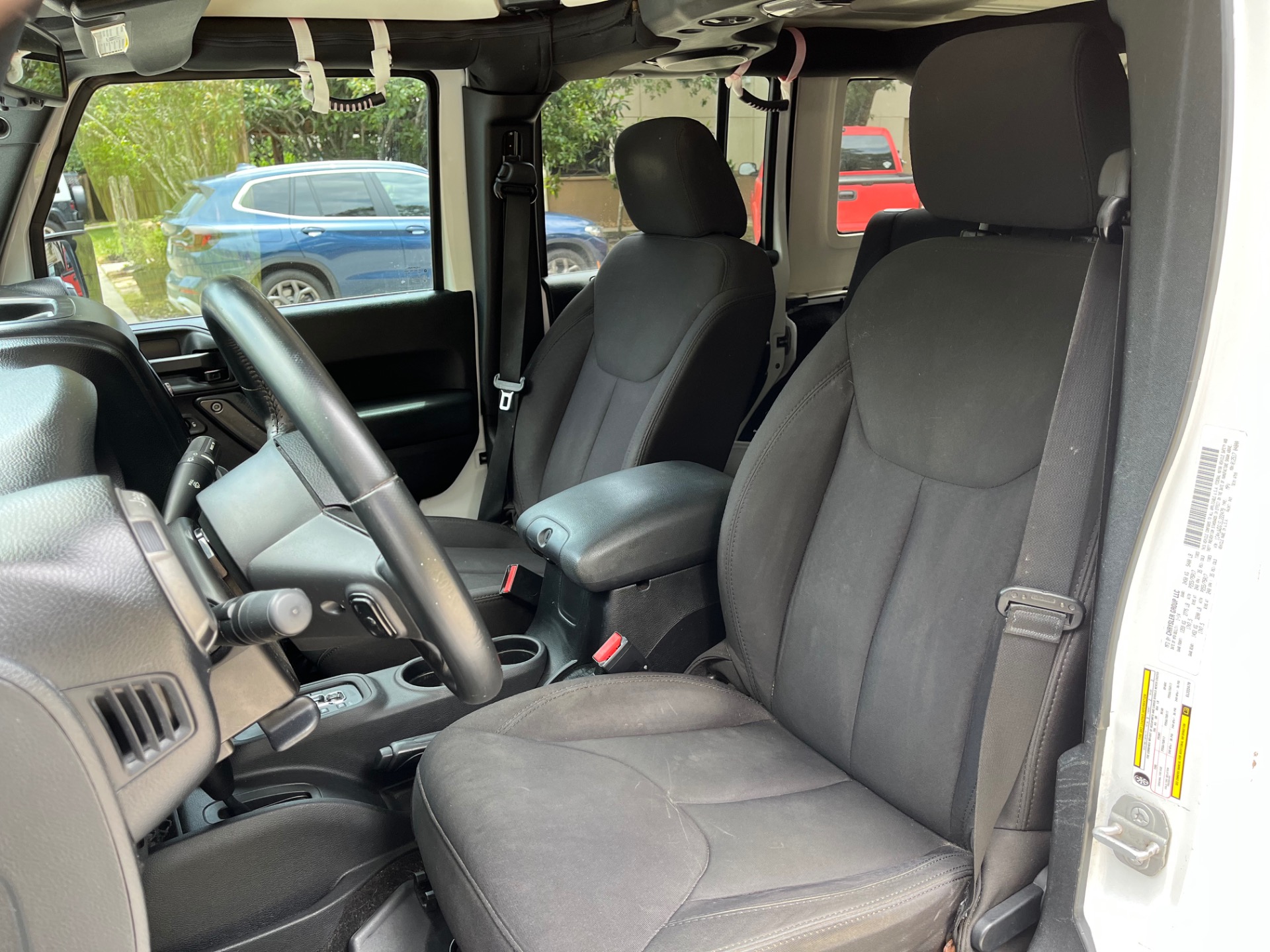Used-2014-Jeep-Wrangler-Unlimited-Sport (3)