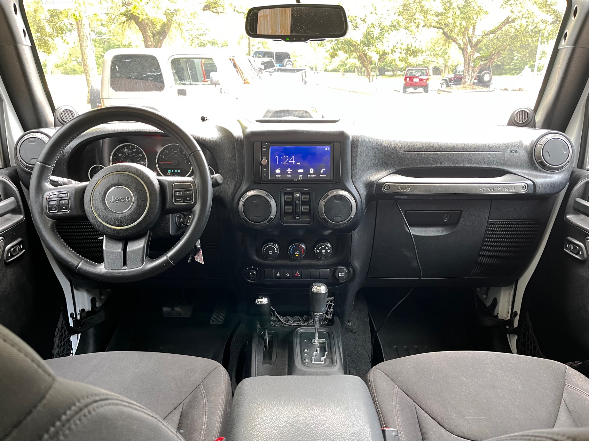 Used-2014-Jeep-Wrangler-Unlimited-Sport (5)