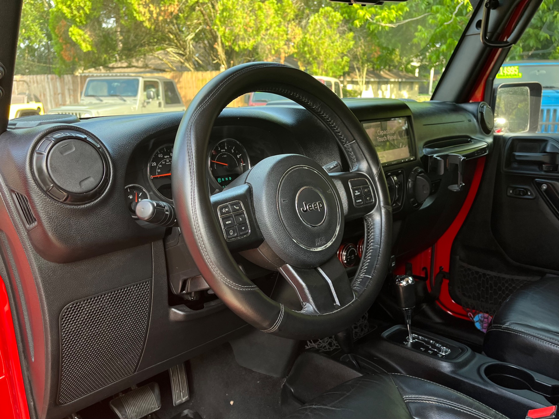 Used-2016-Jeep-Wrangler-Unlimited-Sahara (13)